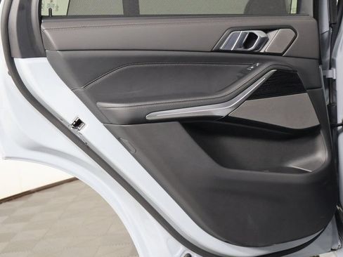 Used 2026 BMW X5 sDrive40i w/ M Sport Package RWD image 13