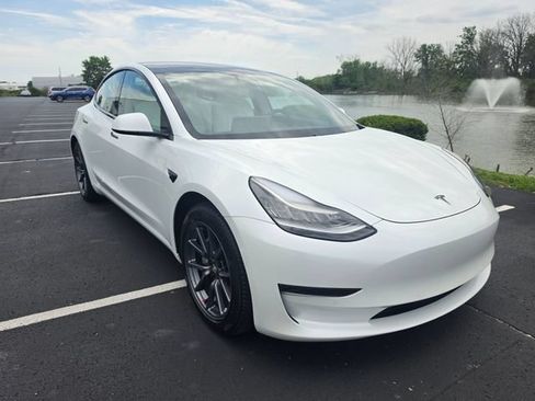 Used 2020 Tesla Model 3 Standard Range Plus RWD image 18