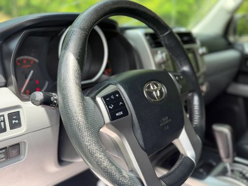 Used 2013 Toyota 4Runner SR5 w/ Premium Pkg RWD image 9