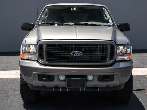 Used 2004 Ford Excursion Limited image 4