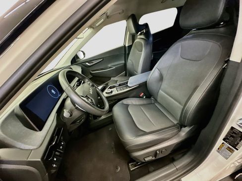 Used 2024 Kia EV6 Light AWD/4WD image 13