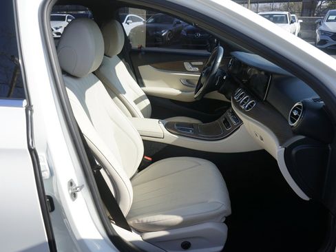 Used 2022 Mercedes-Benz E 350 Sedan w/ AMG Line Exterior image 19