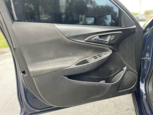 Used 2018 Chevrolet Malibu LT image 31