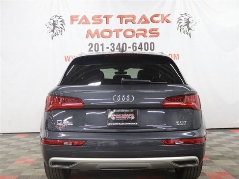 Used 2018 Audi Q5 2.0T Premium Plus w/ Premium Plus Package image 5