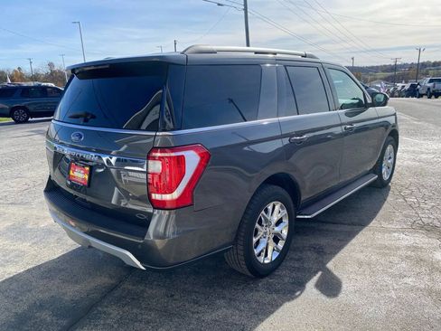 Used 2020 Ford Expedition XLT w/ Equipment Group 202A AWD/4WD image 7