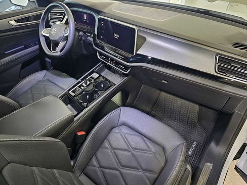 New 2026 Volkswagen Atlas Cross Sport SE image 11