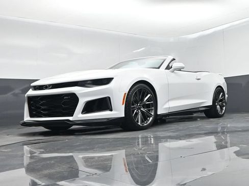 Used 2022 Chevrolet Camaro ZL1 RWD image 47