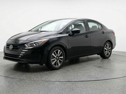 Used 2025 Nissan Versa SV image 3