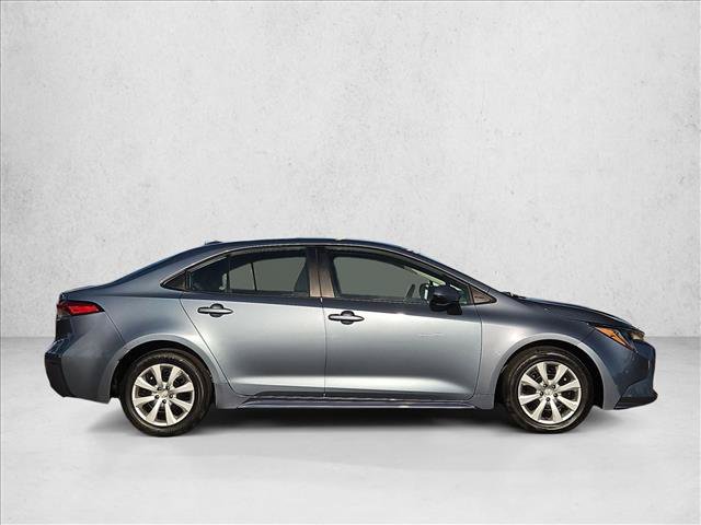 Used 2025 Toyota Corolla LE FWD image 4
