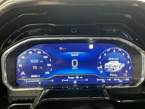 Used 2022 Chevrolet Silverado 1500 LT image 8