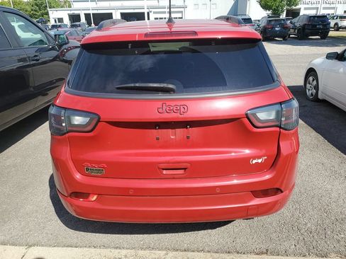 Used 2022 Jeep Compass Limited w/ (RED) Package AWD/4WD image 15