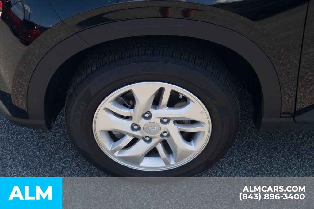 Certified 2026 Hyundai Venue SE FWD image 12
