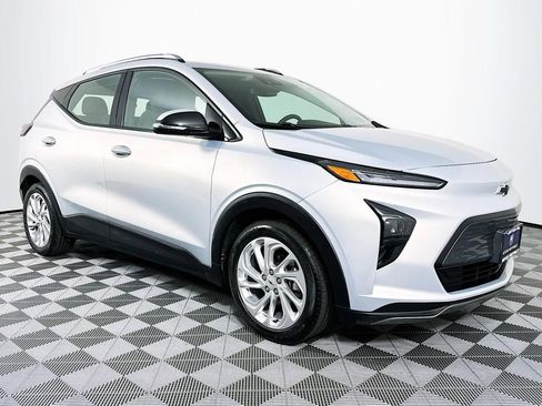 Used 2023 Chevrolet Bolt EUV LT FWD image 27