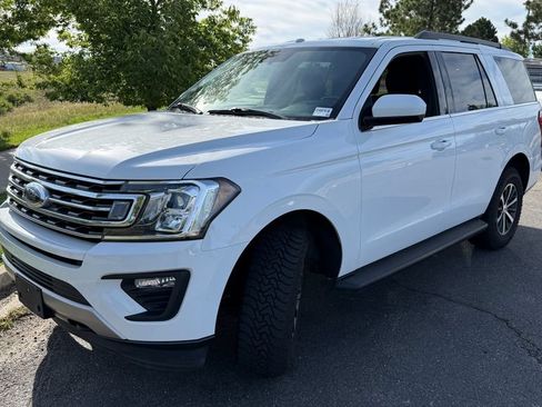 Used 2018 Ford Expedition XLT AWD/4WD image 2