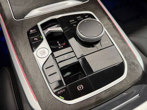 Used 2024 BMW X5 sDrive40i w/ Premium Package image 44