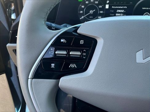 Used 2023 Kia Niro Wind w/ Wind Preserve Package FWD image 22