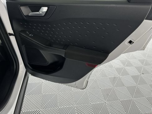 Used 2020 Ford Escape SE FWD image 31