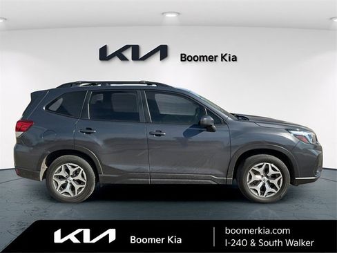 Used 2021 Subaru Forester Premium w/ Popular Package #1 image 4