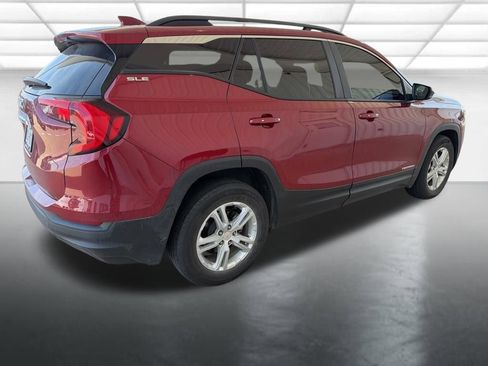 Used 2021 GMC Terrain SLE w/ Driver Convenience Package FWD image 2