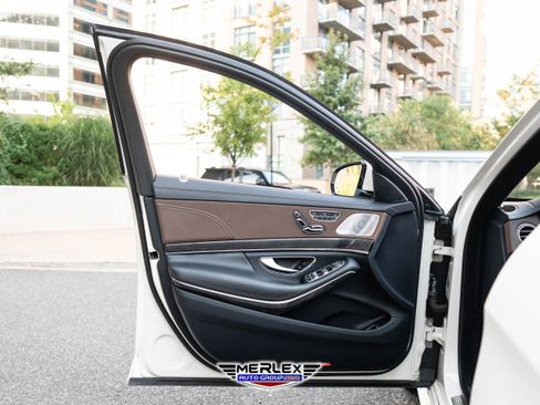 Used 2019 Mercedes-Benz S 560 4MATIC Sedan image 44