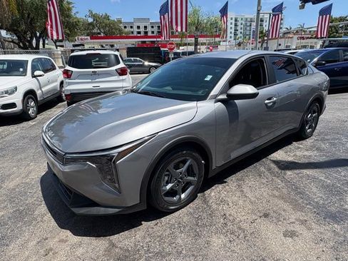 Used 2025 Kia K4 FWD image 12