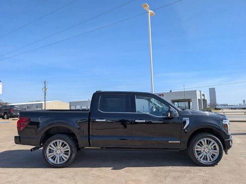 Used 2025 Ford F150 Platinum w/ Equipment Group 703A Plus image 2