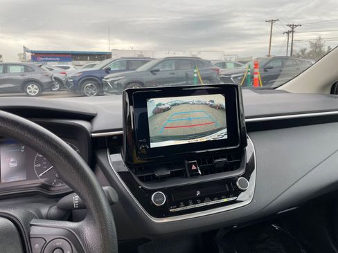 Used 2025 Toyota Corolla LE image 17