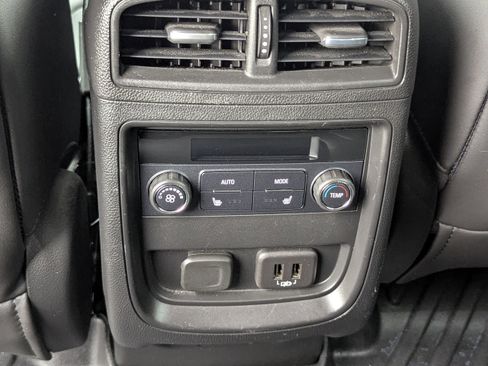 Used 2019 Buick Envision Essence image 18