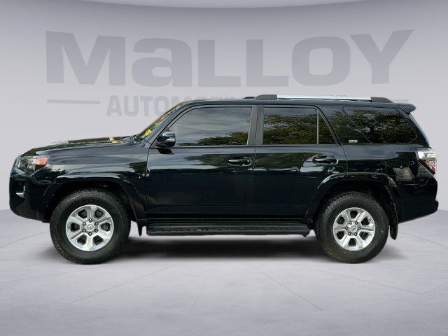 Used 2020 Toyota 4Runner SR5 Premium w/ Moonroof Package AWD/4WD image 2