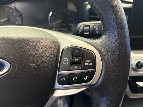 Used 2022 Ford Explorer XLT w/ Class IV Trailer Tow Package image 16