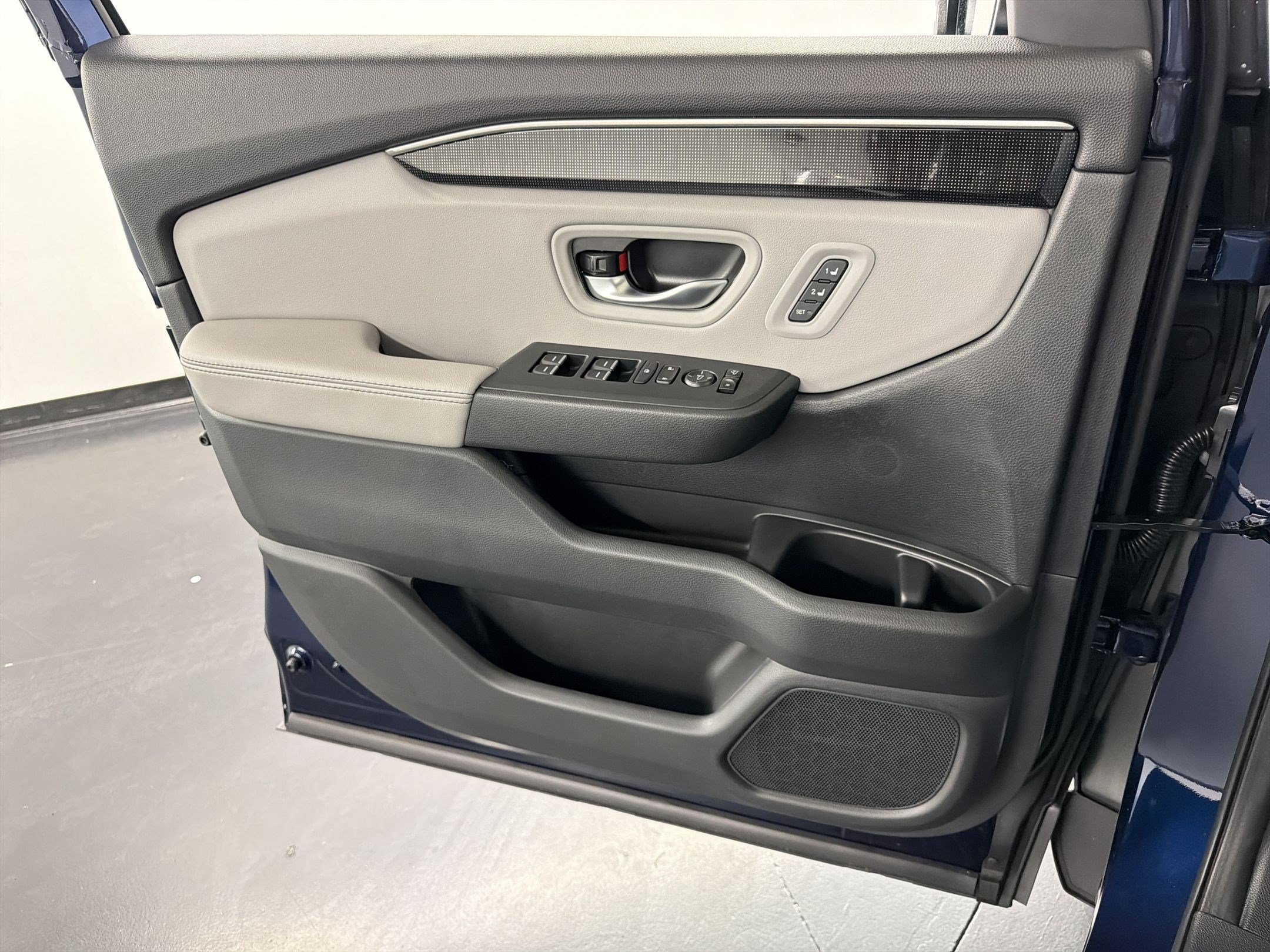 Certified 2025 Honda Pilot Elite image 14
