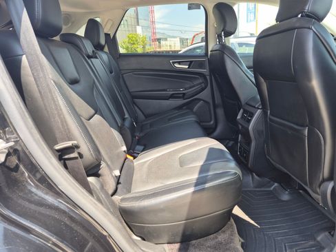 Used 2016 Ford Edge Titanium w/ Equipment Group 301A AWD/4WD image 30