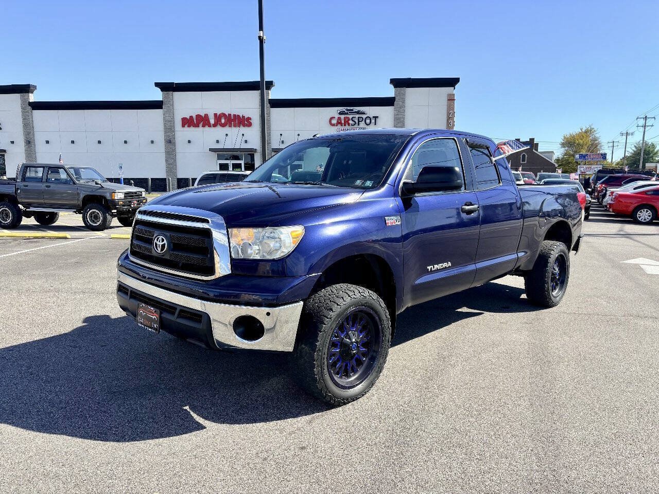 Used 2011 Toyota Tundra 4x4 Double Cab w/ Tow Pkg image 2