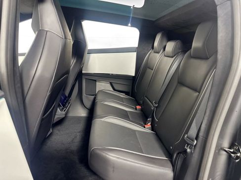 Used 2024 Tesla Cybertruck AWD Crew Cab image 23
