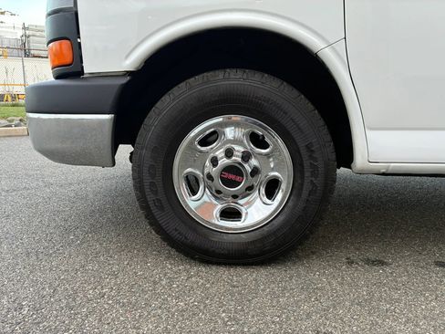 Used 2016 GMC Savana 2500 RWD image 27