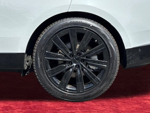 New 2026 Land Rover Range Rover Long Wheelbase SE AWD/4WD image 12
