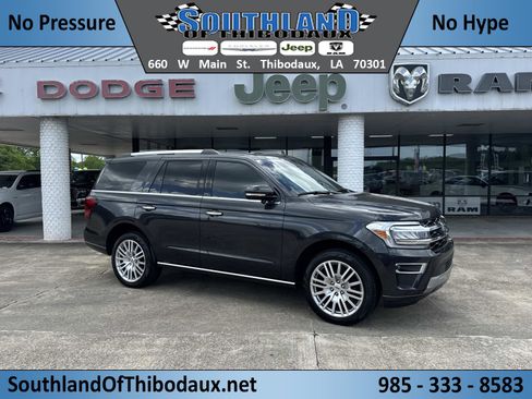 Used 2024 Ford Expedition Limited RWD image 1