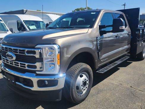 New 2023 Ford F350 XLT w/ XLT Value Package image 3