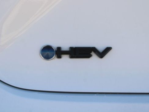 Used 2025 Toyota Camry SE FWD image 17