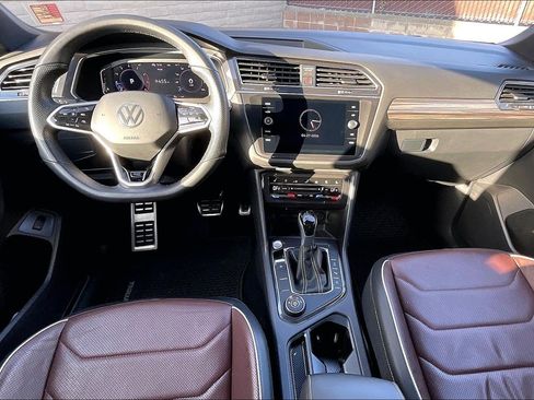Certified 2024 Volkswagen Tiguan SEL R-Line AWD/4WD image 15