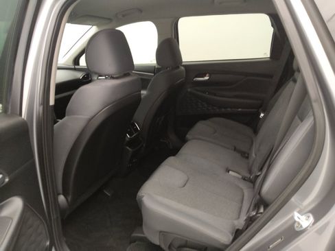 Used 2019 Hyundai Santa Fe SE FWD image 18