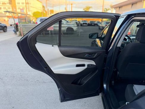 Used 2018 Chevrolet Equinox LT image 24