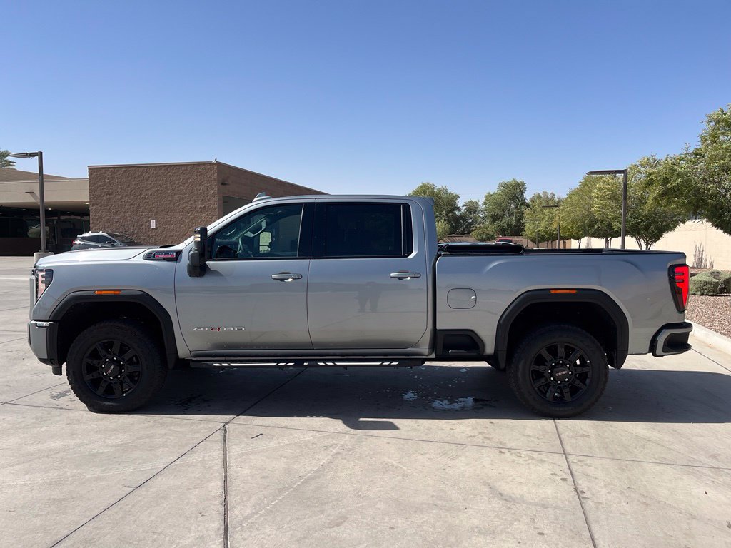Used 2026 GMC Sierra 2500 AT4 AWD/4WD image 8