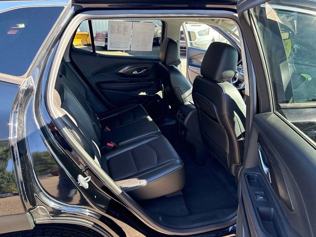 Used 2019 GMC Terrain SLT w/ Preferred Package AWD/4WD image 17