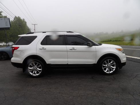 Used 2012 Ford Explorer XLT AWD/4WD image 8