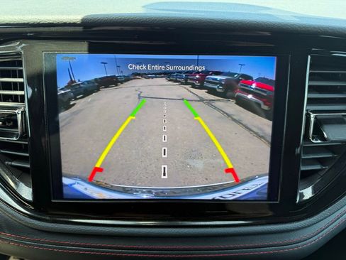 Used 2025 Dodge Durango GT RWD image 23