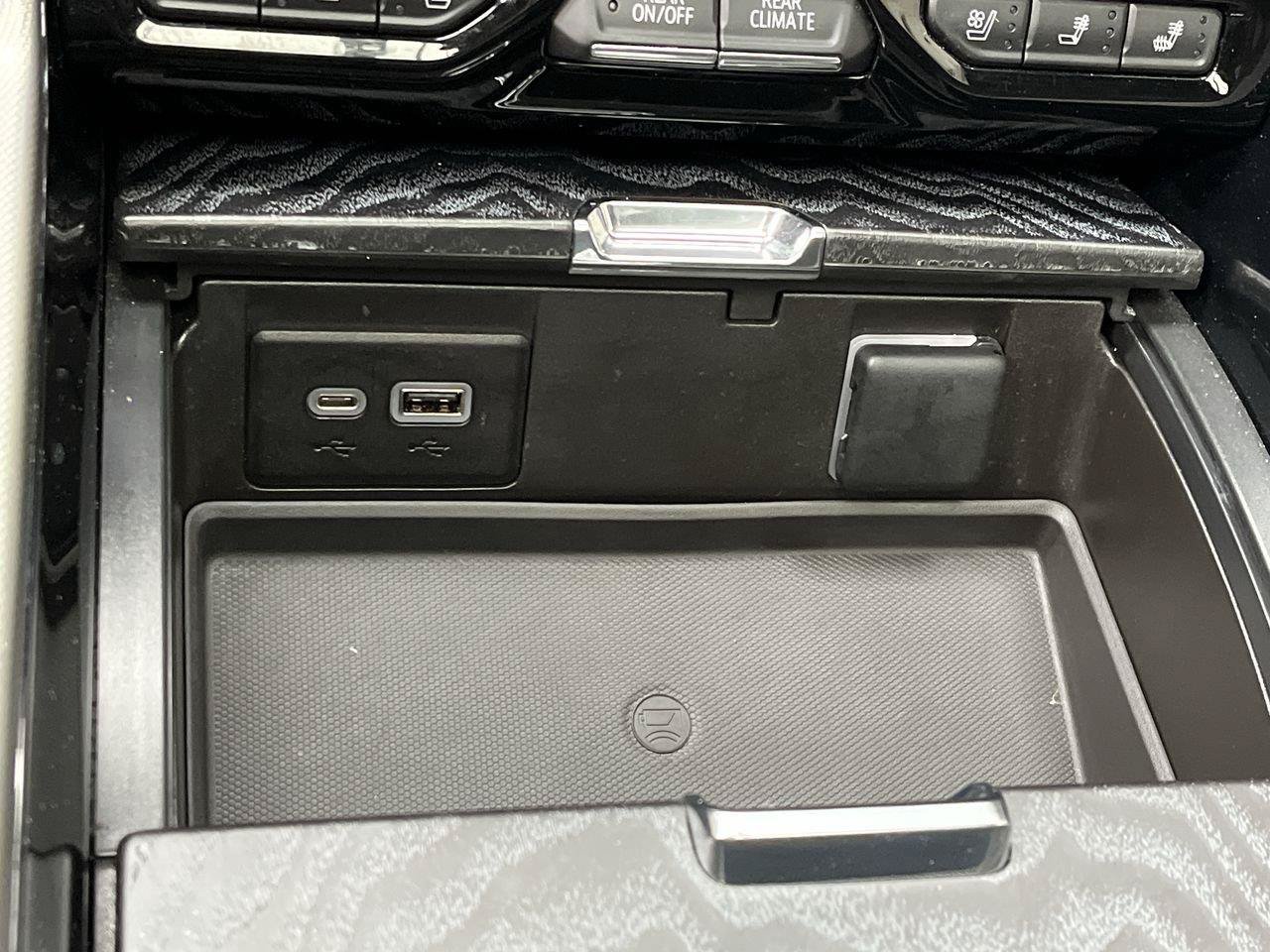 Certified 2023 GMC Yukon Denali w/ Max Trailering Package AWD/4WD image 27