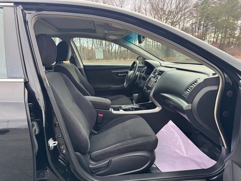 Used 2013 Nissan Altima 3.5 SV w/ Navigation Pkg image 10