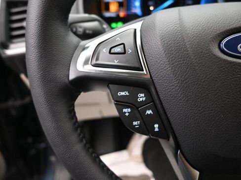 Certified 2023 Ford Edge Titanium w/ Equipment Group 301A AWD/4WD image 18