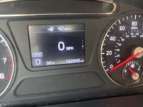Used 2020 Kia Sorento LX w/ LX I4 Convenience Package AWD/4WD image 12